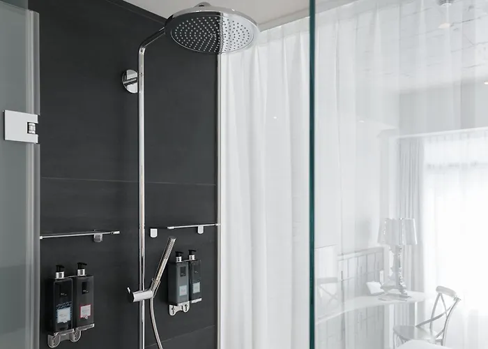 Hotel Ruby Louise Frankfurt By Ihg 4*