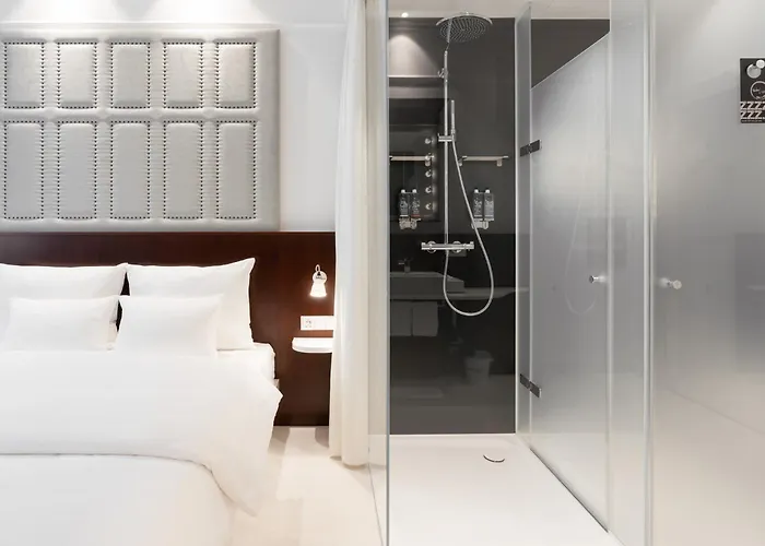 Hotel Ruby Louise Frankfurt By Ihg 4*